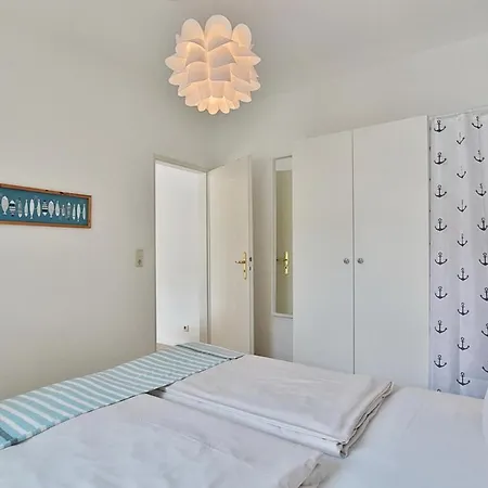 Haus Strandallee 188 Schmuckkaestchen アパート *